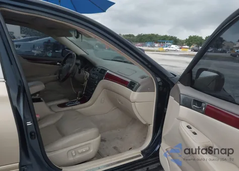 2004 Lexus Es 330 z USA, uszkodzony, nr VIN JTHBA30G940021728